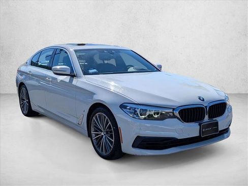 Used 2019 BMW 530e w/ Convenience Package image 3