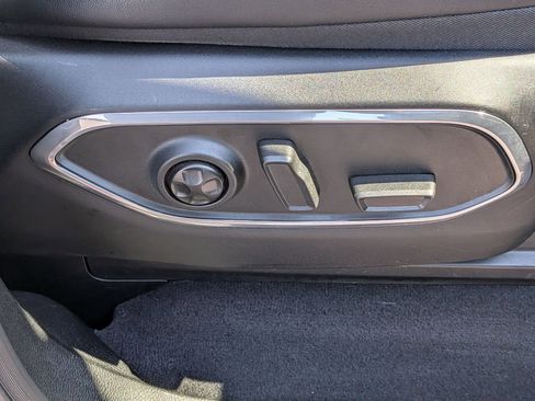 Certified 2024 Jeep Wagoneer L Series II AWD/4WD image 41