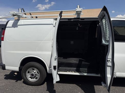 Used 2019 GMC Savana 2500 w/ Driver Convenience Package RWD image 13