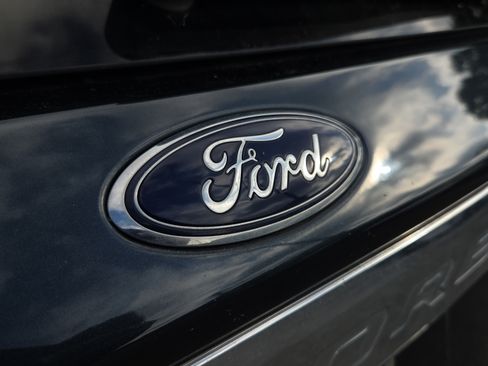 Used 2023 Ford Explorer King Ranch w/ Premium Technology Package AWD/4WD image 30