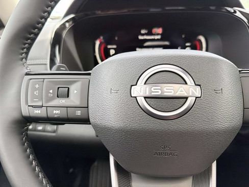 New 2026 Nissan Pathfinder Platinum AWD/4WD image 24