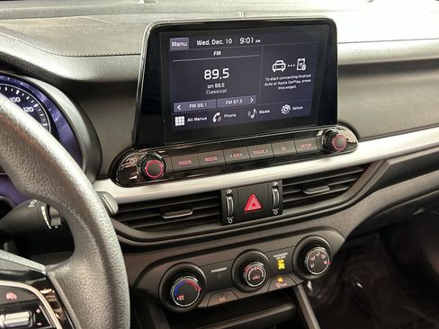 Used 2024 Kia Forte LXS image 16