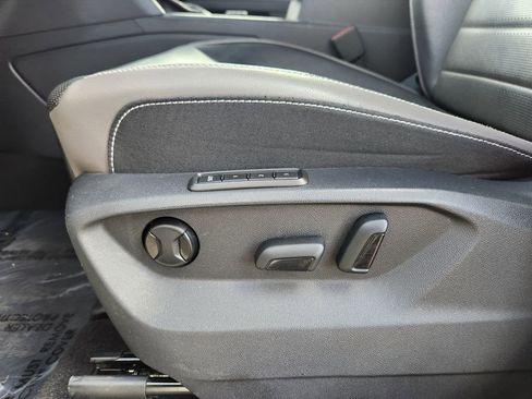 Used 2021 Volkswagen Atlas Cross Sport SEL Premium image 7