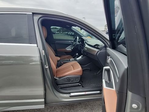 Used 2020 Audi Q3 2.0T Prestige w/ Prestige Package image 24