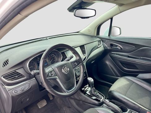 Used 2020 Buick Encore Preferred FWD image 9