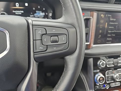 Used 2023 GMC Yukon Denali Ultimate AWD/4WD image 25