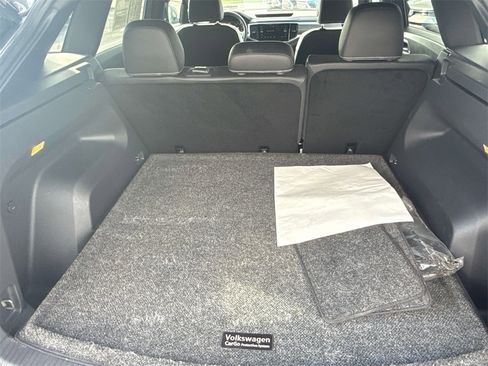 Used 2023 Volkswagen Atlas Cross Sport SE image 24