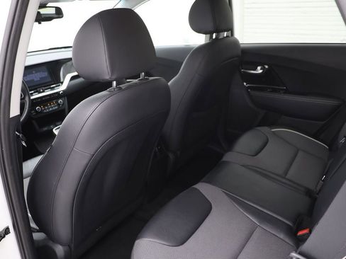 Used 2021 Kia Niro EX w/ Cold Weather Package image 11