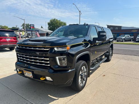 Used 2021 Chevrolet Silverado 2500 LTZ w/ Carhartt Edition AWD/4WD image 2