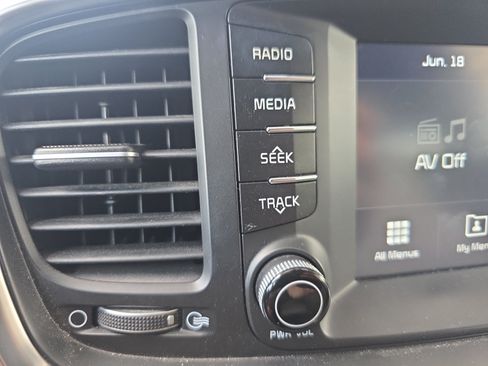 Used 2017 Kia Sorento EX w/ EX Premium Package FWD image 15