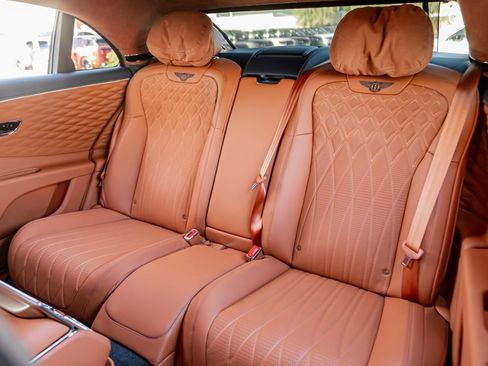 Certified 2023 Bentley Flying Spur V8 image 24