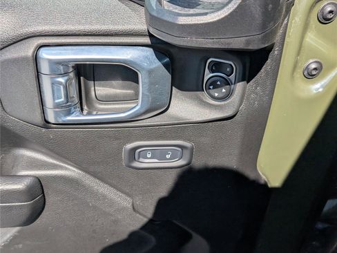 Used 2023 Jeep Wrangler Sport AWD/4WD image 19