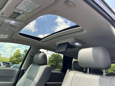 Used 2020 Toyota Sequoia Platinum AWD/4WD image 27