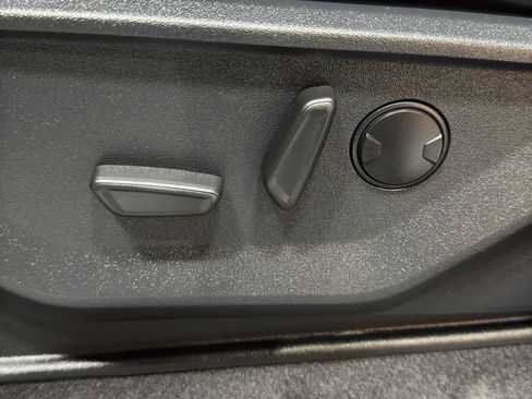 Used 2025 Ford F150 Lariat image 16