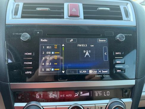 Used 2016 Subaru Outback 2.5i Premium AWD/4WD image 11