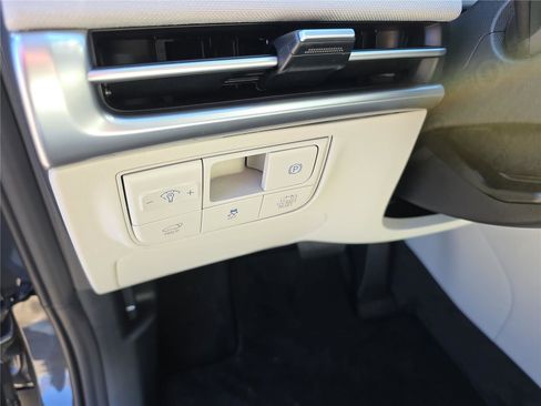 New 2026 Hyundai Tucson Limited image 12