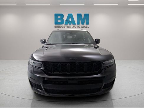 New 2025 Jeep Grand Cherokee L Altitude image 2