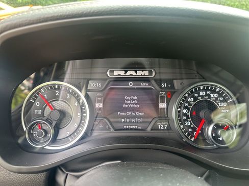 Used 2023 RAM 1500 Laramie AWD/4WD image 16