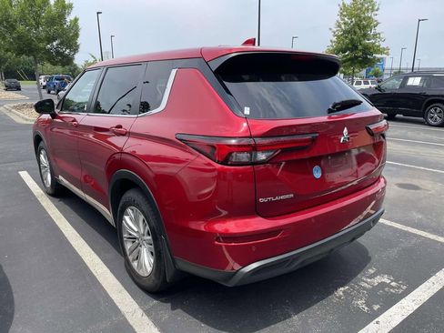 Used 2022 Mitsubishi Outlander ES AWD/4WD image 4