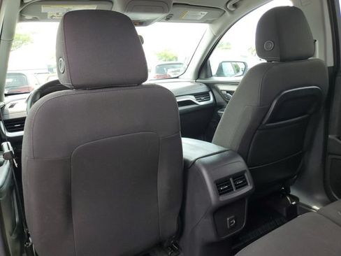 Used 2024 GMC Terrain SLE w/ Driver Convenience Package AWD/4WD image 12