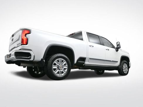 Used 2025 Chevrolet Silverado 2500 High Country w/ High Country Premium Package image 19