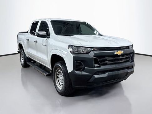 Certified 2023 Chevrolet Colorado W/T RWD image 3