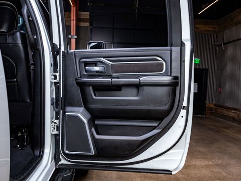 Used 2023 RAM 3500 Laramie AWD/4WD image 39