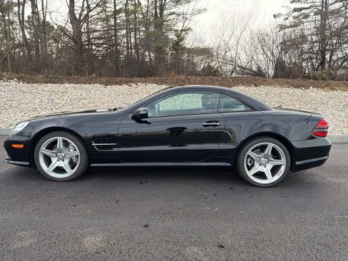 Used 2011 Mercedes-Benz SL 550 image 3