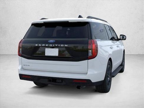 New 2025 Ford Expedition Active image 8