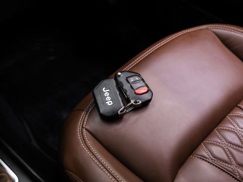 Used 2021 Jeep Wrangler Unlimited Sport image 93