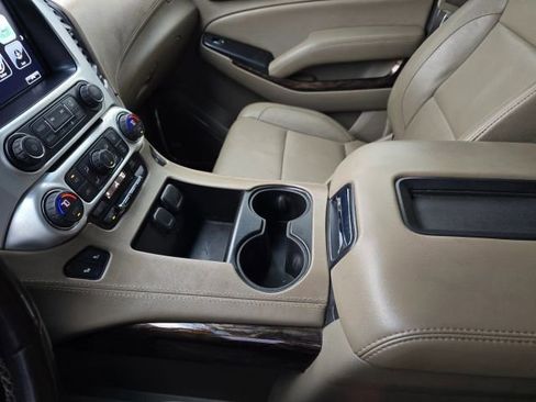 Used 2020 GMC Yukon SLT AWD/4WD image 28