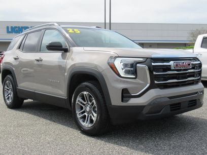 Used 2025 GMC Terrain Elevation w/ Elevation Premium Package