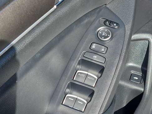 Used 2019 Honda Accord LX image 13