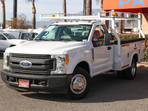 Used 2017 Ford F350 XL w/ Power Equipment Group image 4