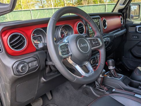 Used 2021 Jeep Wrangler Unlimited Rubicon AWD/4WD image 9