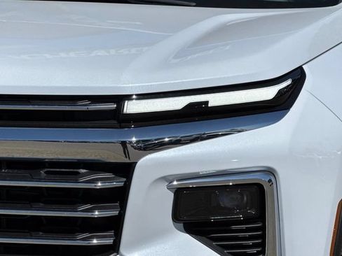New 2026 Chevrolet Traverse LT w/ Sun and Wheel Package FWD image 38