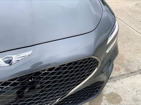 Used 2023 Genesis G70 2.0T w/ Sport Prestige Package RWD image 30
