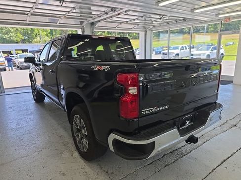 Certified 2025 Chevrolet Silverado 1500 LT AWD/4WD image 3