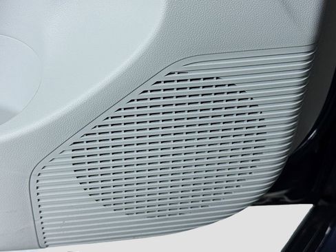 Certified 2025 Hyundai Kona SEL image 19