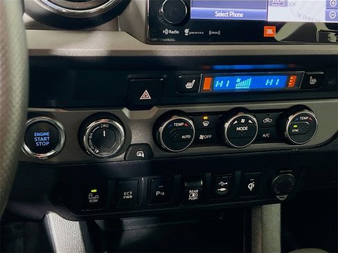 Certified 2019 Toyota Tacoma TRD Off-Road image 15