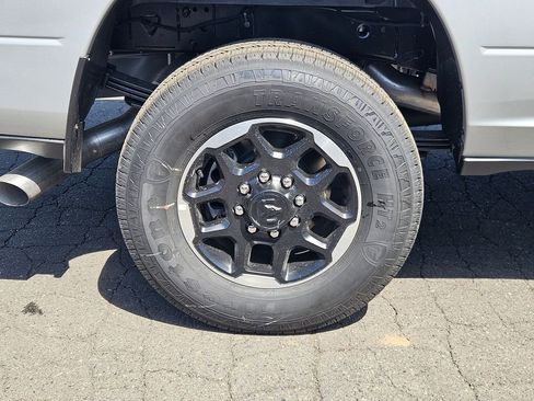 New 2026 RAM 3500 Laramie AWD/4WD image 9