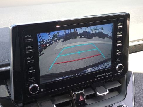 Used 2020 Toyota Corolla XLE image 14