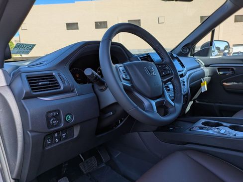 New 2025 Honda Ridgeline RTL+ image 11