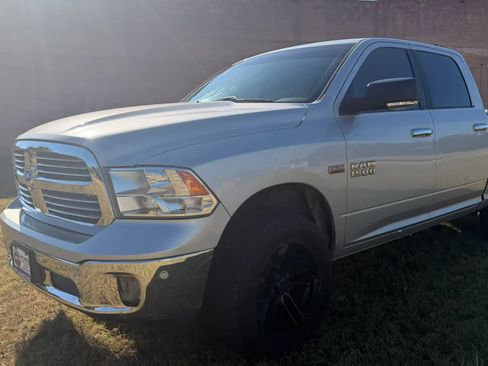 Used 2017 RAM 1500 Lone Star AWD/4WD image 5