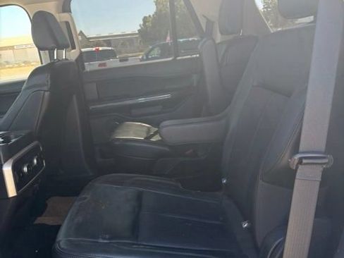 Used 2022 Ford Expedition XLT AWD/4WD image 7