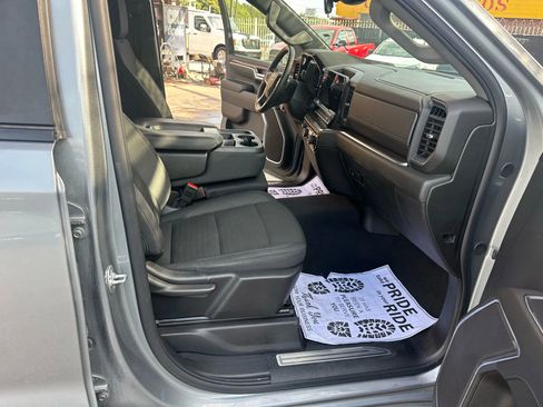 Used 2025 Chevrolet Silverado 1500 LT image 18