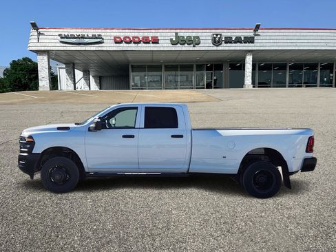 New 2026 RAM 3500 Tradesman image 3