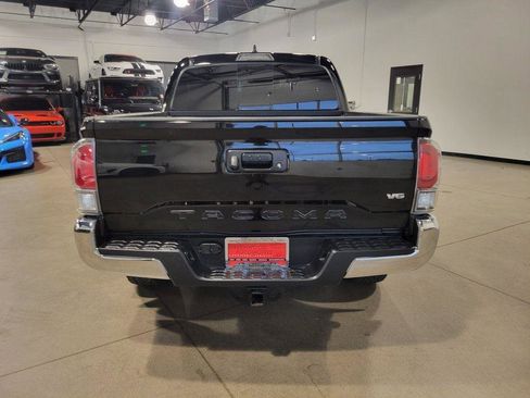 Used 2023 Toyota Tacoma TRD Off-Road image 4