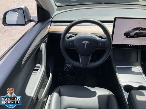 Used 2025 Tesla Model Y Long Range AWD/4WD image 36