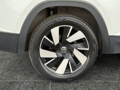 Used 2024 Volkswagen Atlas Cross Sport SE AWD/4WD image 11